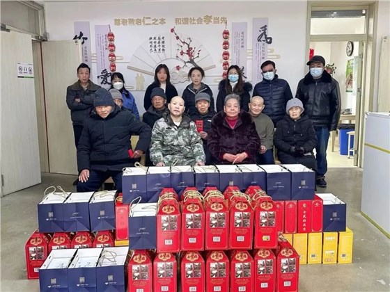 新春送暖 爱心相伴 | 协昌环保总经理刘瑾一行走访慰问唯亭街道养老服务中心插图
