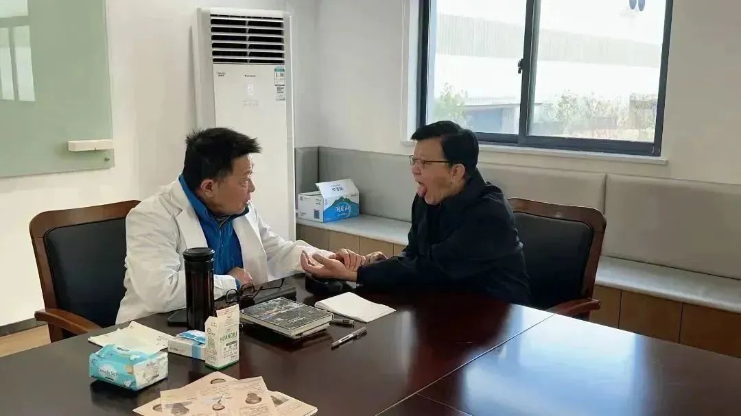 中医义诊进协昌，员工享受惠健康！