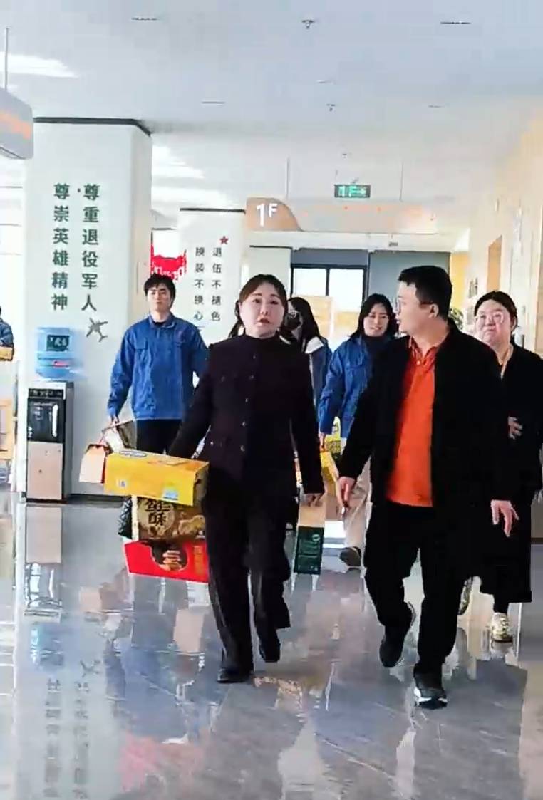 协昌环保刘瑾一行走访慰问唯亭街道区域性养老服务中心